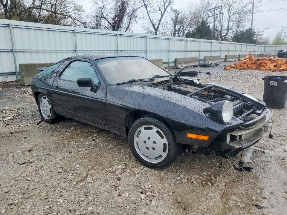 Photo 4 from auction – 1987 PORSCHE 928 with VIN WP0JB0926HS862139