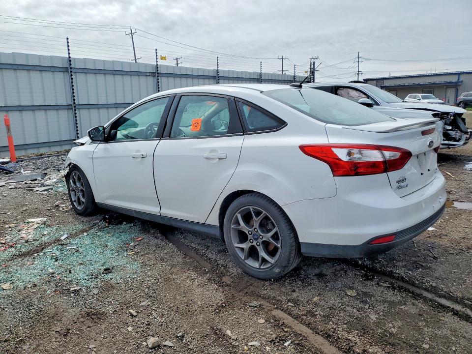 Снимка 2 от търг – 2014 FORD FOCUS с VIN 1FADP3F2XEL241101
