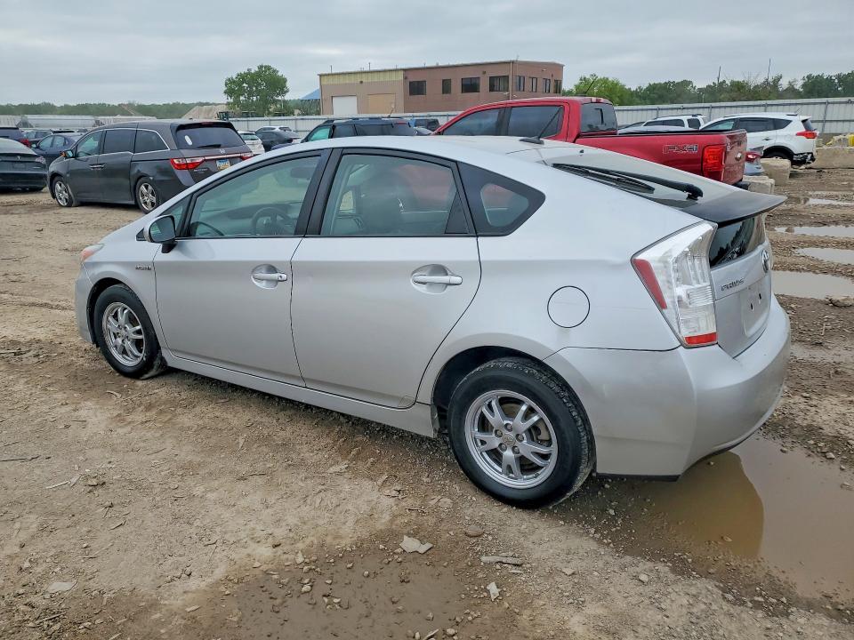 صورة رقم 2 من المزاد - 2010 TOYOTA PRIUS مع VIN JTDKN3DU3A0108705