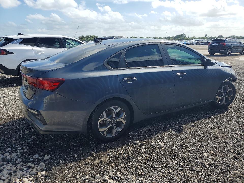 Photo 3 from auction – 2021 KIA FORTE with VIN 3KPF24AD1ME377835