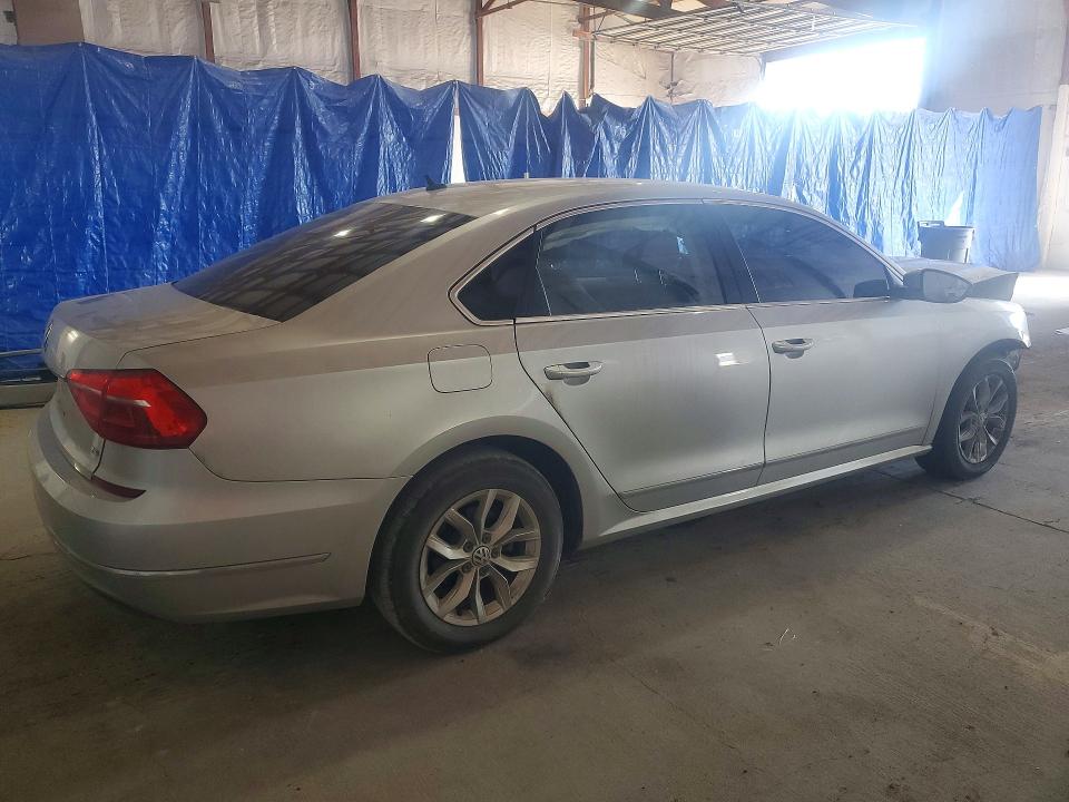 Photo 3 from auction – 2016 VOLKSWAGEN PASSAT with VIN 1VWAT7A39GC020363