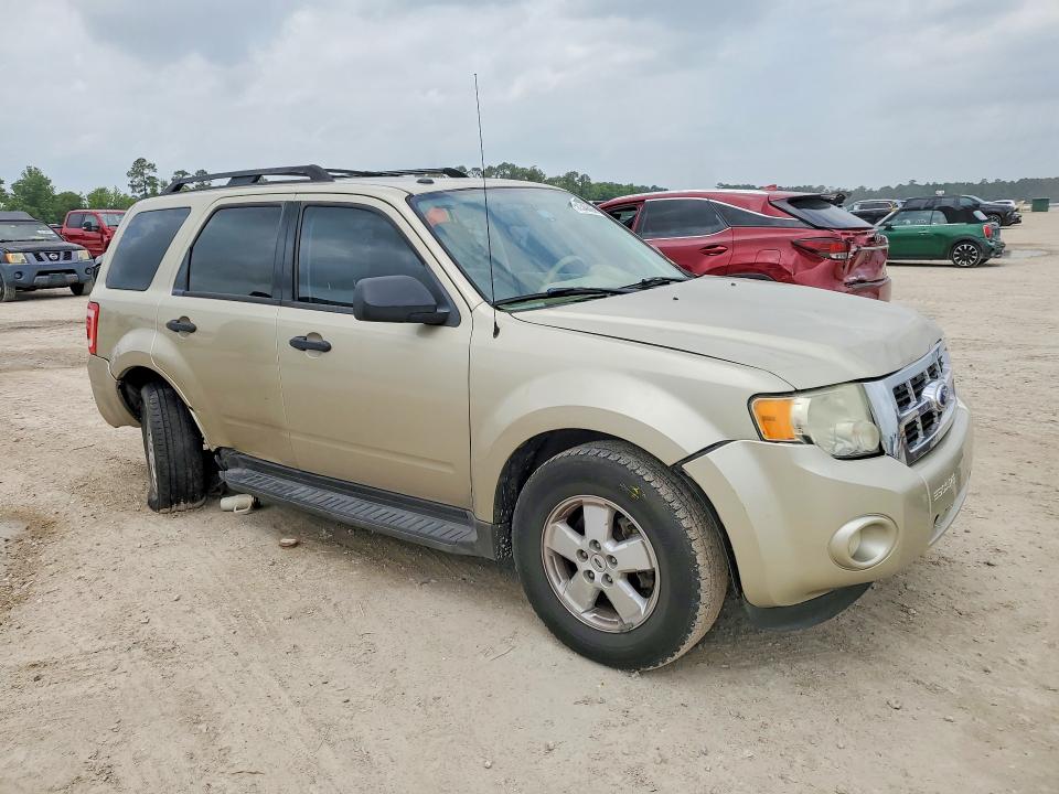 Photo 4 from auction – 2011 FORD ESCAPE XLT with VIN 1FMCU0DG0BKB88918