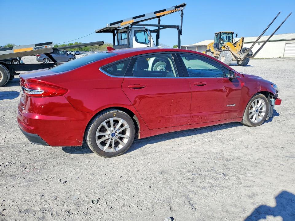 Photo 3 from auction – 2019 FORD FUSION with VIN 3FA6P0LU7KR220491