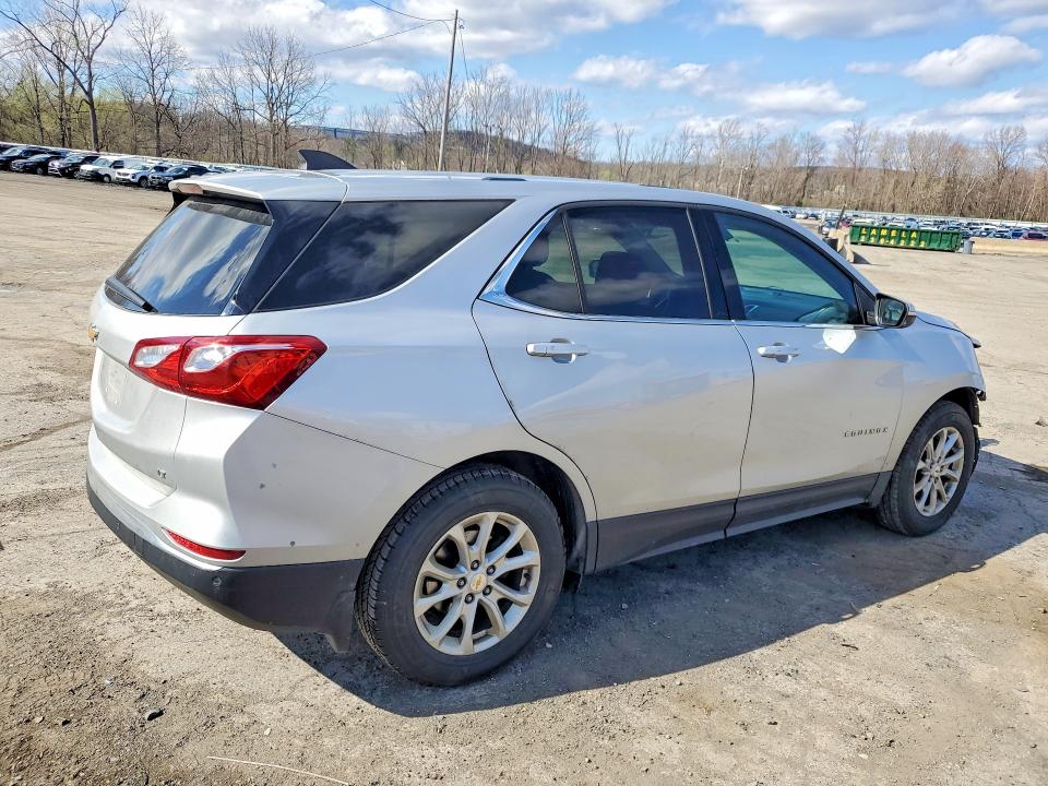 Photo 3 from auction – 2018 CHEVROLET EQUINOX with VIN 2GNAXJEV4J6301106