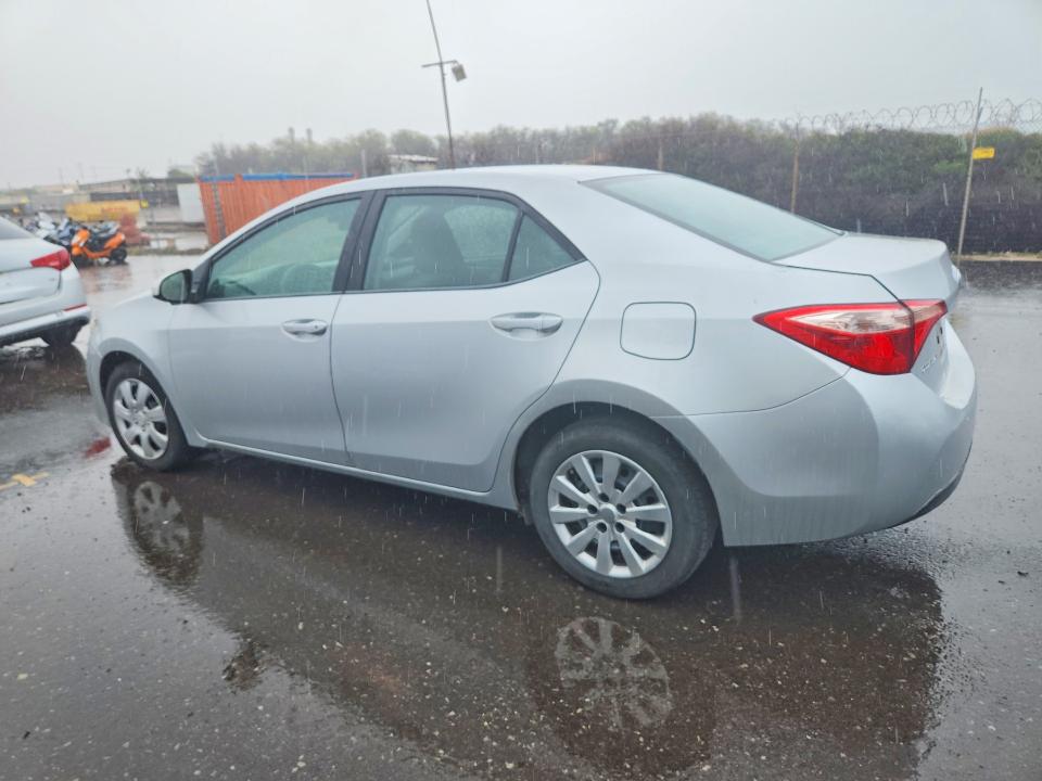 Photo 2 from auction – 2017 TOYOTA COROLLA with VIN 5YFBURHE4HP591419