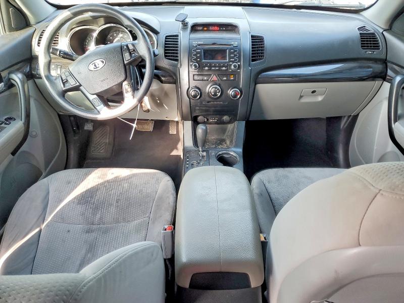 Zdjęcie 8 z aukcji – 2011 KIA SORENTO z VIN 5XYKT3A12BG013239