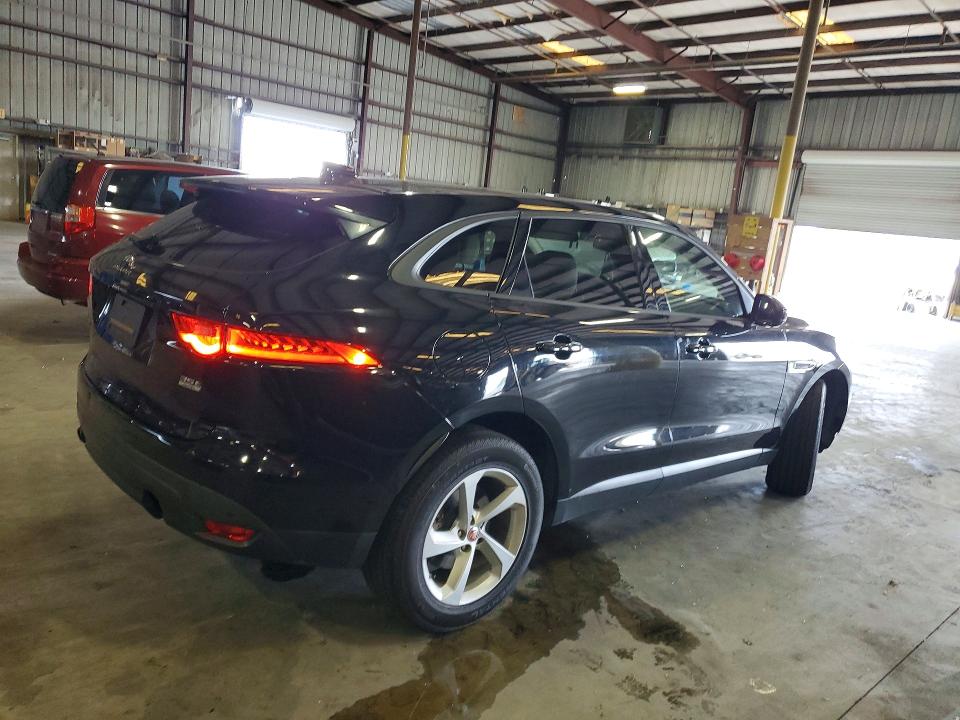 Photo 3 from auction – 2018 JAGUAR F-PACE with VIN SADCJ2EV9JA271293