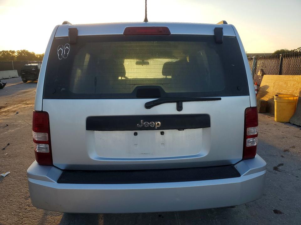 Photo 6 from auction – 2011 JEEP LIBERTY with VIN 1J4PP2GK5BW594821