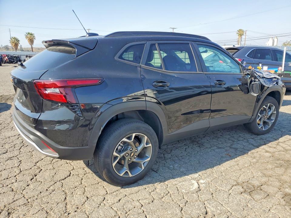 Photo 3 from auction – 2026 CHEVROLET TRAX with VIN KL77LHEP9TC088931