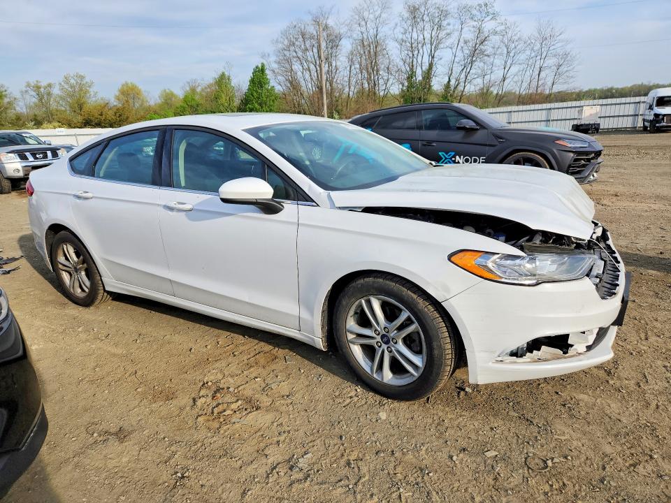Photo 4 from auction – 2018 FORD FUSION with VIN 3FA6P0HD0JR251105