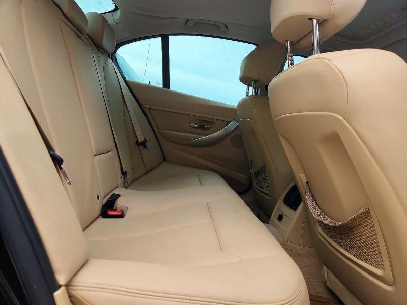 Photo 10 from auction – 2014 BMW 320 with VIN WBA3C3C54EF983439