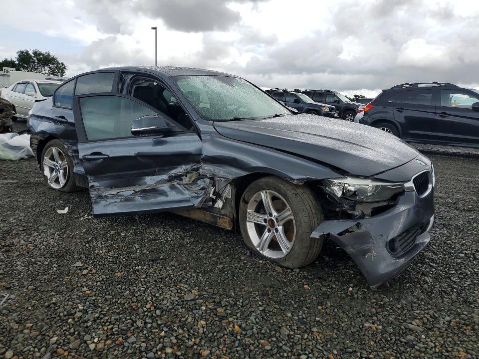 Photo 4 from auction – 2014 BMW 320 with VIN WBA3B1C55EK133267