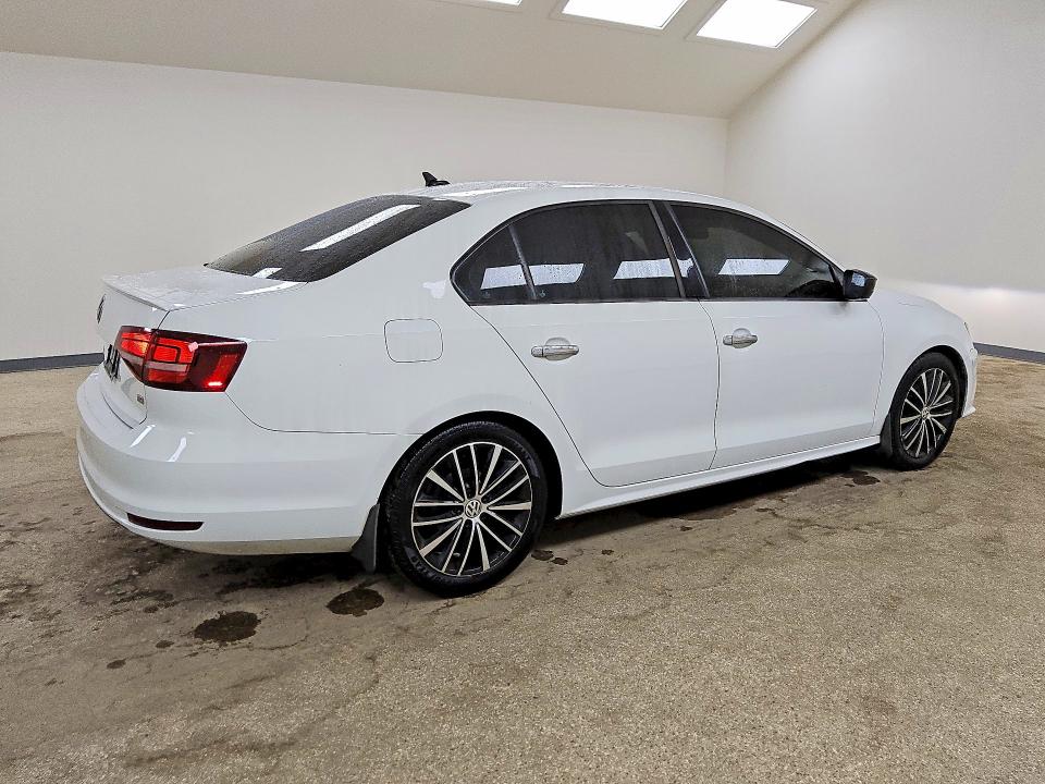 Photo 3 from auction – 2016 VOLKSWAGEN JETTA with VIN 3VWD17AJ7GM273973