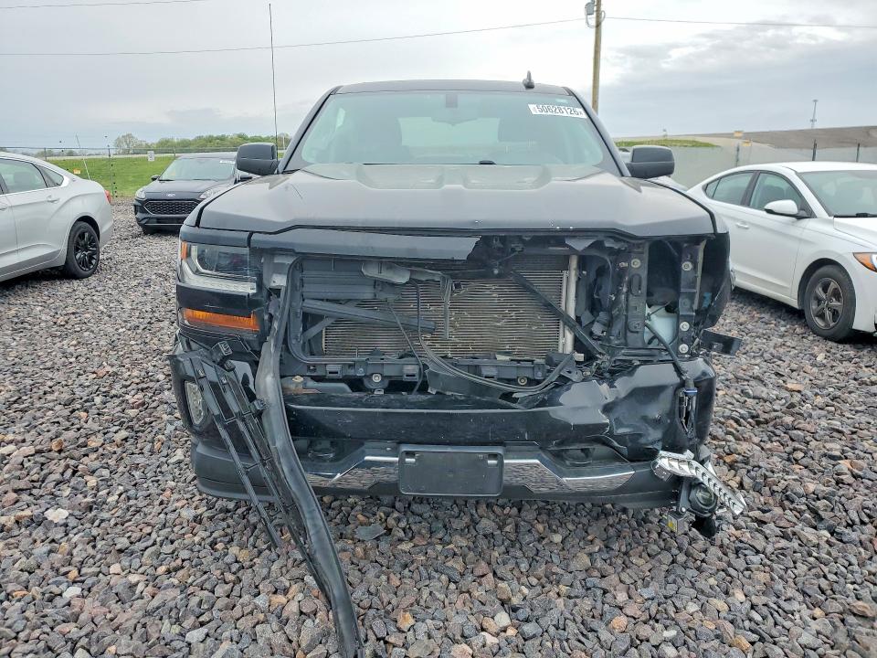 Photo 5 from auction – 2017 CHEVROLET SILVERADO with VIN 3GCUKREH7HG106547