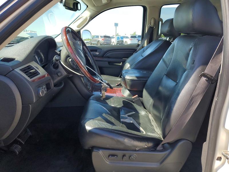 Photo 7 from auction – 2011 CADILLAC ESCALADE with VIN 1GYS3AEF1BR326157