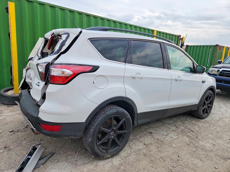 Photo 3 from auction – 2018 FORD ESCAPE with VIN 1FMCU9G97JUC41537