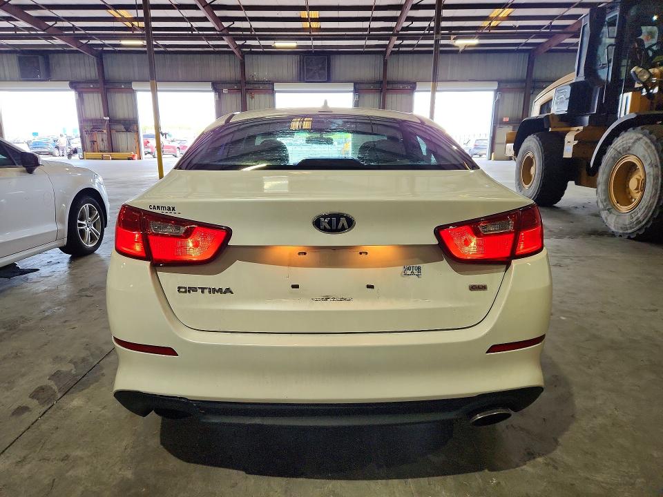 Photo 6 from auction – 2015 KIA OPTIMA with VIN KNAGM4A76F5639417