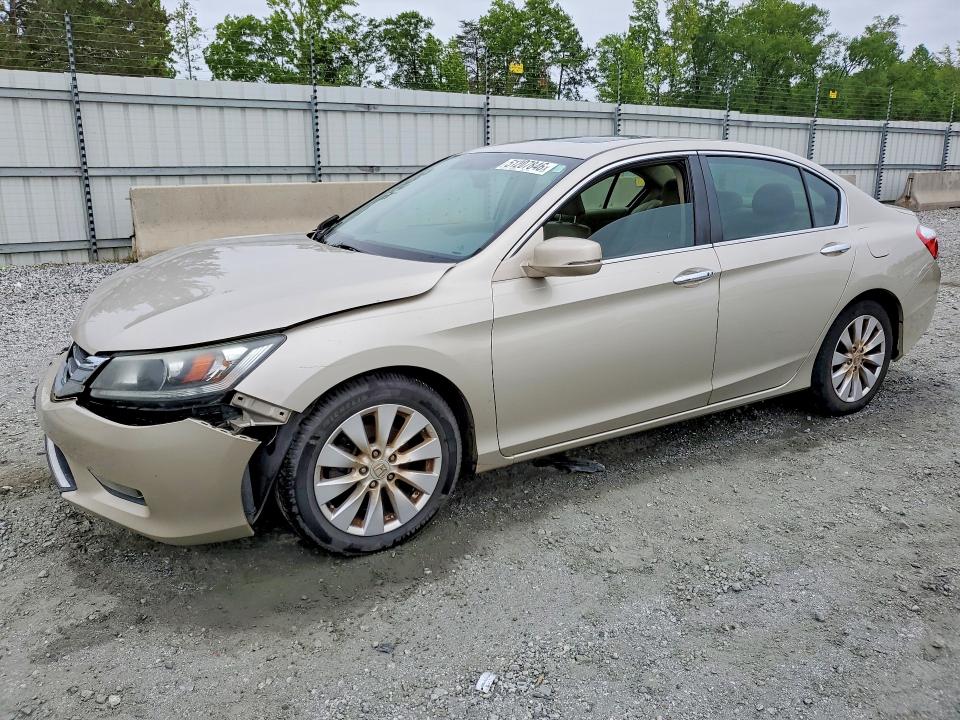 HONDA ACCORD 2015 with VIN 1HGCR2F73FA121127 - Photo from auction