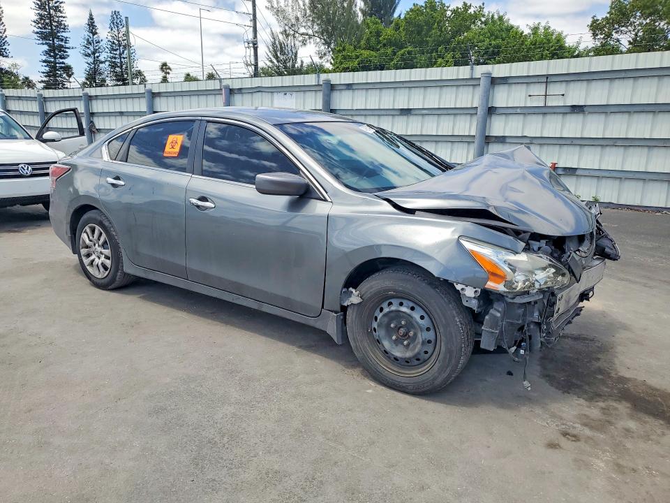 Photo 4 from auction – 2015 NISSAN ALTIMA with VIN 1N4AL3AP4FN382902