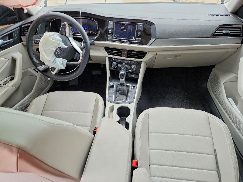 Photo 8 from auction – 2024 VOLKSWAGEN JETTA with VIN 3VW7M7BU8RM070946