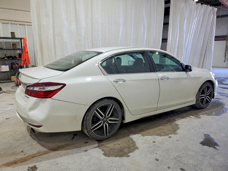 Photo 3 from auction – 2017 HONDA ACCORD with VIN 1HGCR2F57HA181106