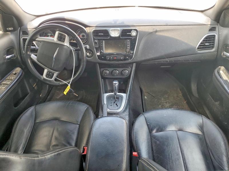 Photo 8 from auction – 2011 CHRYSLER 200 with VIN 1C3BC2FG9BN518313
