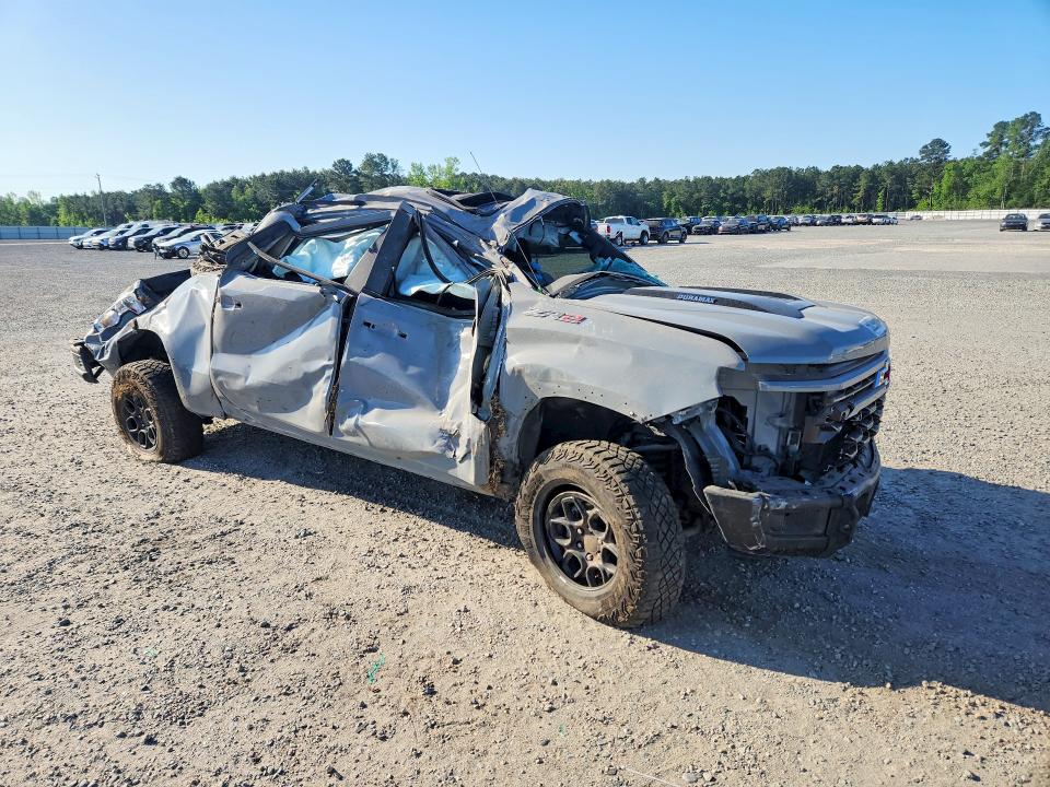 Photo 4 from auction – 2025 CHEVROLET SILVERADO with VIN 3GCUKHE87SG203698