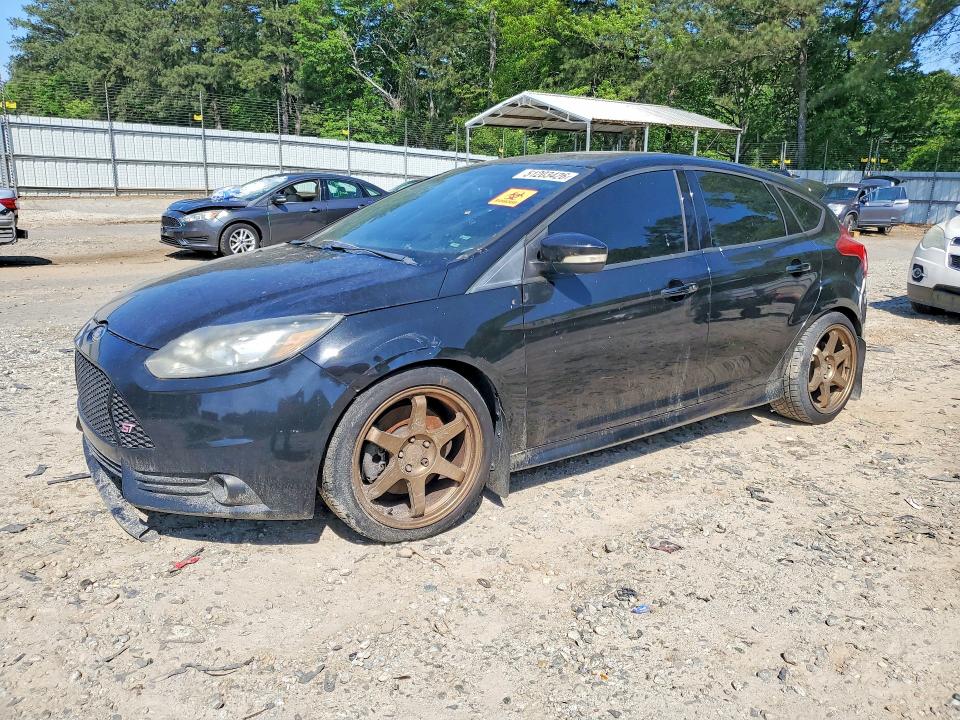 FORD FOCUS 2013 with VIN 1FADP3L92DL217679 - Photo from auction