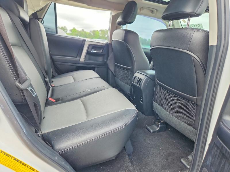 Photo 11 from auction – 2018 TOYOTA 4RUNNER with VIN JTEZU5JRXJ5177094
