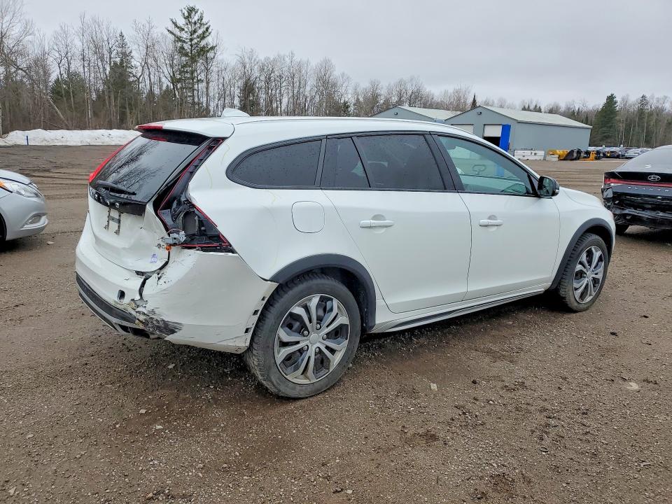 Photo 3 from auction – 2018 VOLVO V60 CROSS COUNTRY with VIN YV440MWKXJ2044298