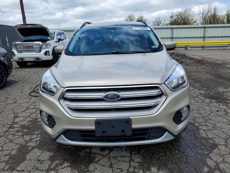 Photo 5 from auction – 2018 FORD ESCAPE with VIN 1FMCU0GD8JUB61888