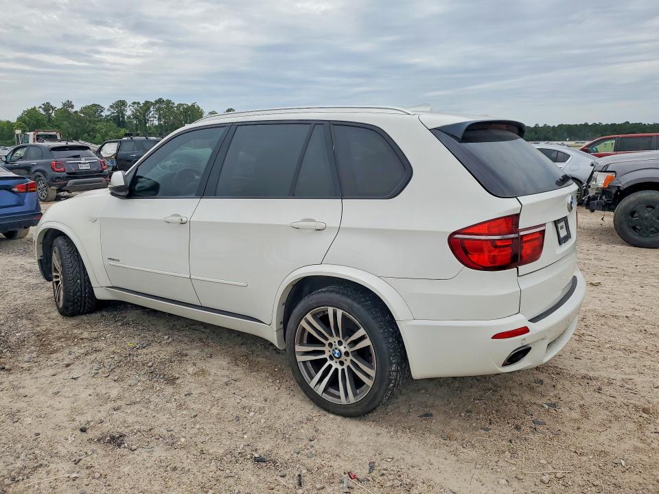 Photo 2 from auction – 2012 BMW X5 with VIN 5UXZV8C54CL425222