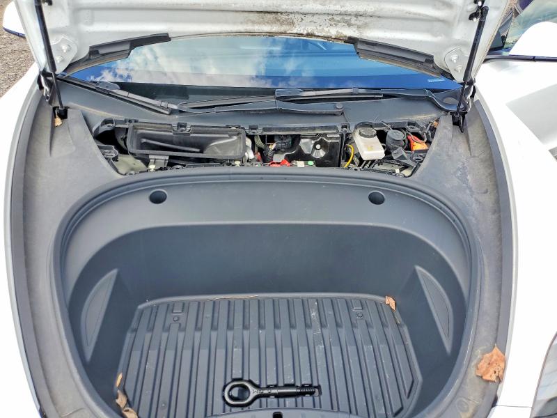 Photo 11 from auction – 2022 TESLA MODEL 3 with VIN 5YJ3E1EB5NF276262