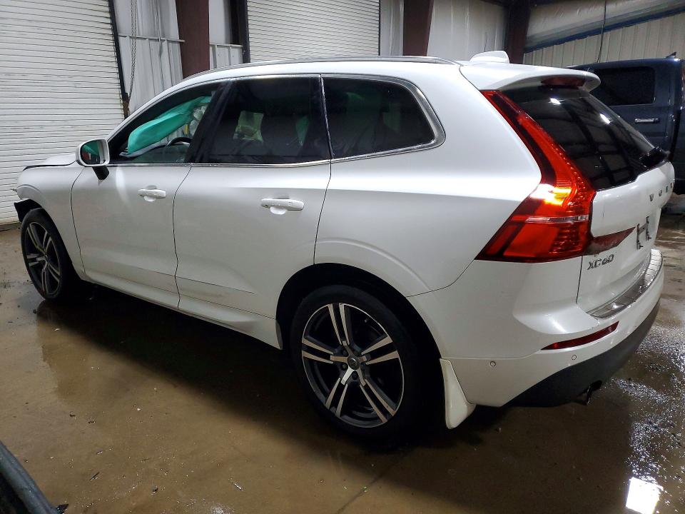 Foto 2 de la subasta – 2018 VOLVO XC60 con VIN LYV102RK6JB111113