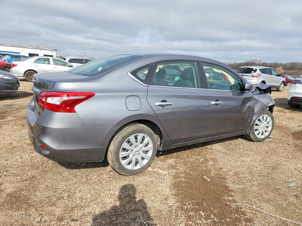 Photo 3 from auction – 2016 NISSAN SENTRA with VIN 3N1AB7AP3GL679717