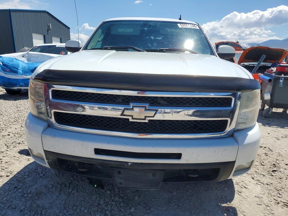 Photo 5 from auction – 2007 CHEVROLET SILVERADO with VIN 2GCFC13YX71731882