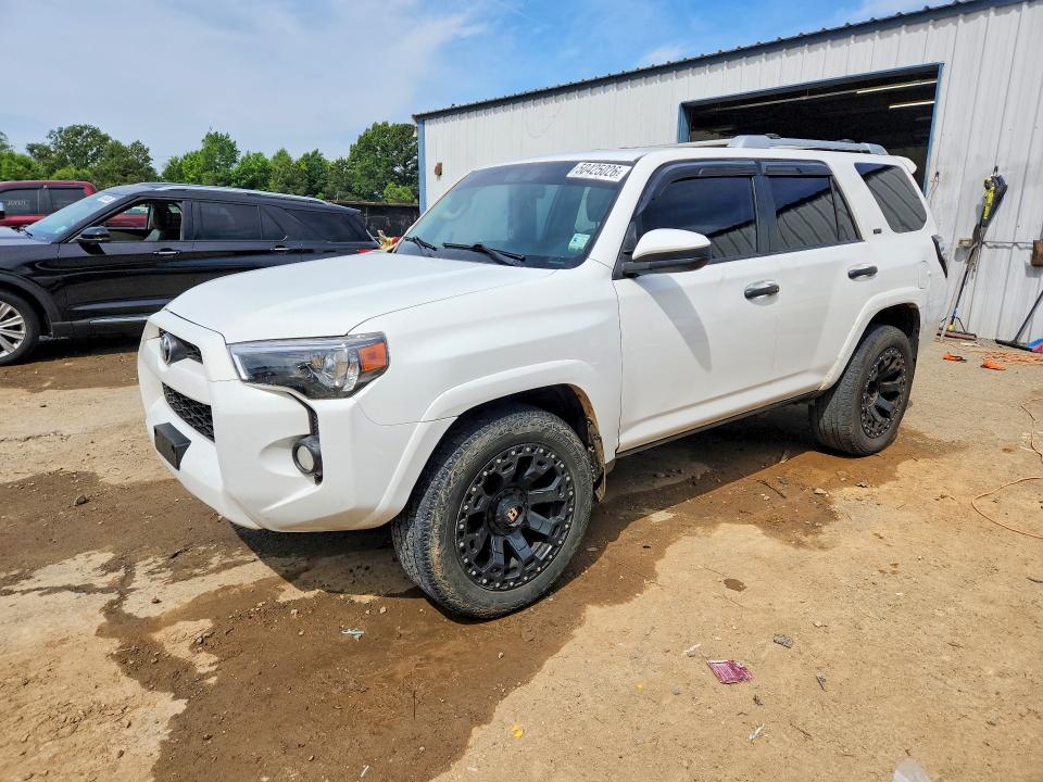 TOYOTA 4RUNNER 2014 with VIN JTEZU5JR5E5066281 - Photo from auction
