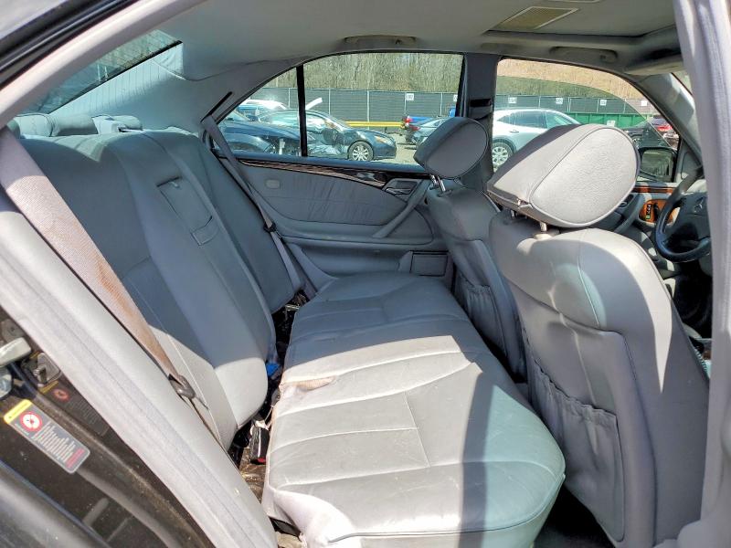 Photo 10 from auction – 2001 MERCEDES-BENZ E with VIN WDBJF70J81B273261