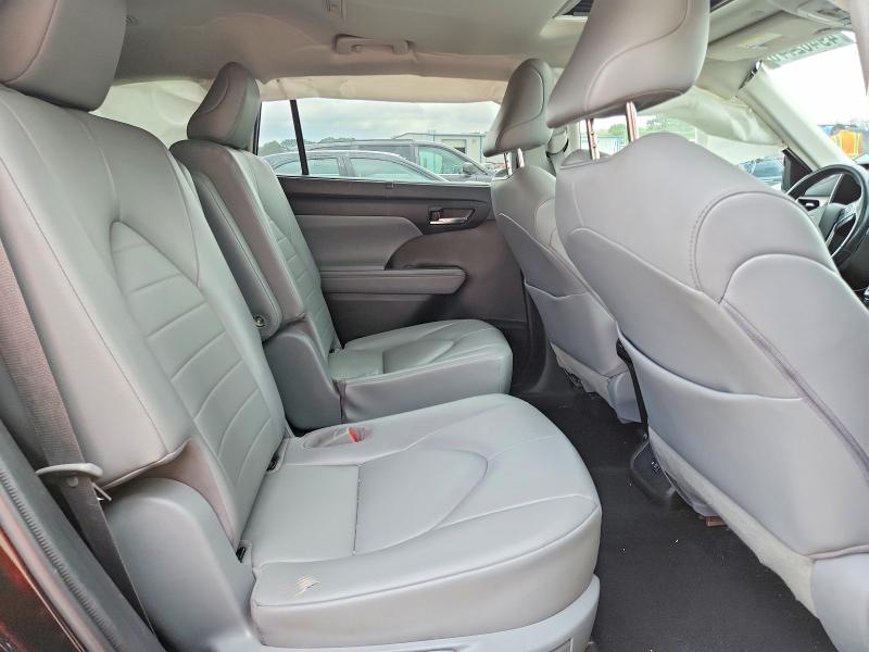 Photo 11 from auction – 2021 TOYOTA HIGHLANDER with VIN 5TDGZRAH8MS040388