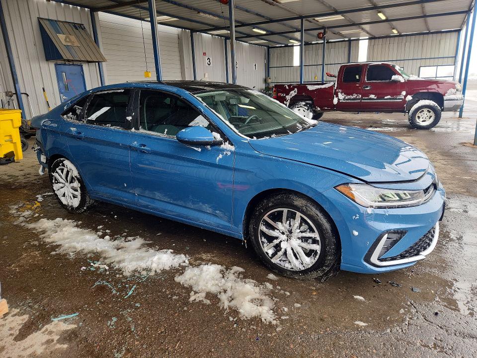 Photo 4 from auction – 2025 VOLKSWAGEN JETTA with VIN 3VW7X7BU2SM076402