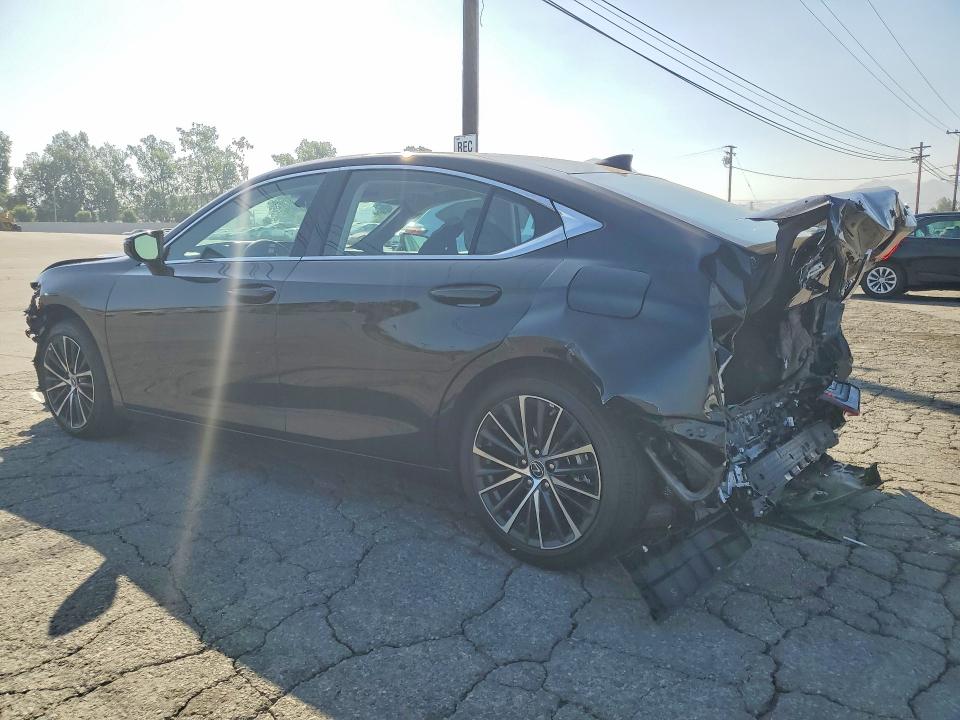 Photo 2 from auction – 2025 LEXUS ES 300H with VIN 58ADA1C10SU076102