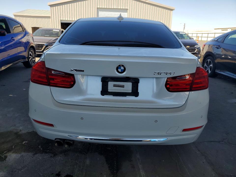 Photo 6 from auction – 2015 BMW 328I with VIN WBA3B3G53FNR85395