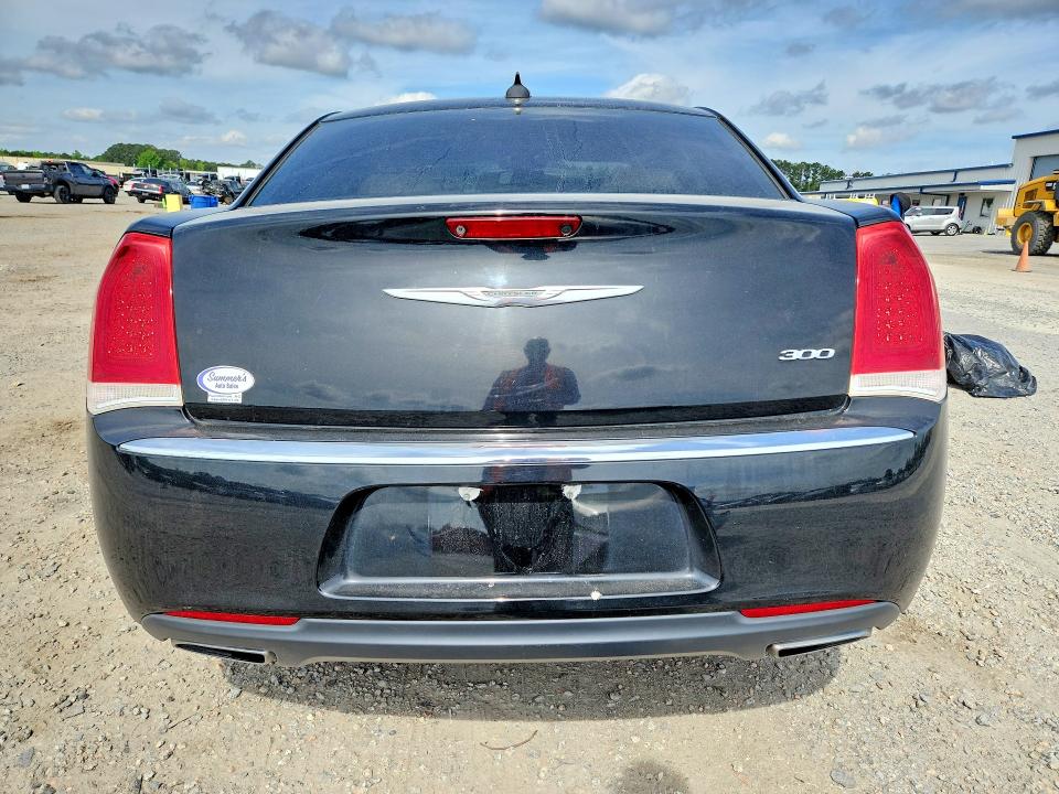 Photo 6 from auction – 2018 CHRYSLER 300 with VIN 2C3CCAEG2JH191681