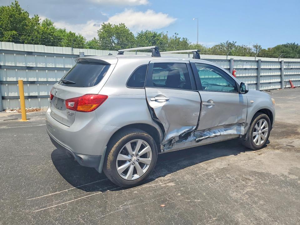 Photo 3 from auction – 2014 MITSUBISHI OUTLANDER SPORT with VIN 4A4AP3AU6EE015799