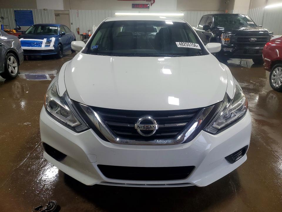 Photo 5 from auction – 2016 NISSAN ALTIMA with VIN 1N4AL3AP1GN321234