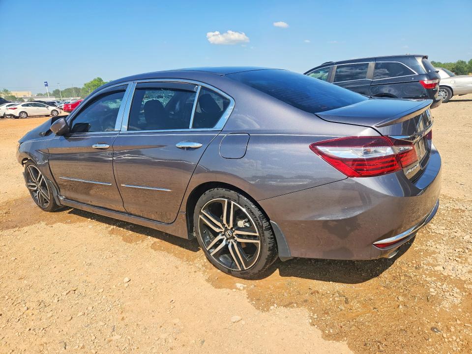 Photo 2 from auction – 2017 HONDA ACCORD with VIN 1HGCR2F52HA214027