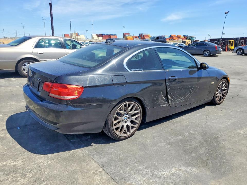 صورة رقم 3 من المزاد - 2007 BMW 328 مع VIN WBAWB33507PV74240