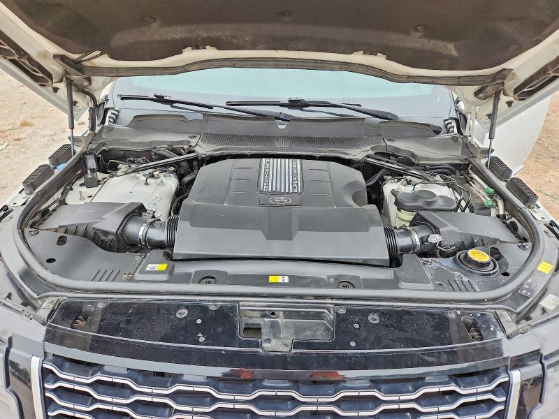 Photo 12 from auction – 2019 LAND ROVER RANGE ROVER with VIN SALGS2RE1KA545472