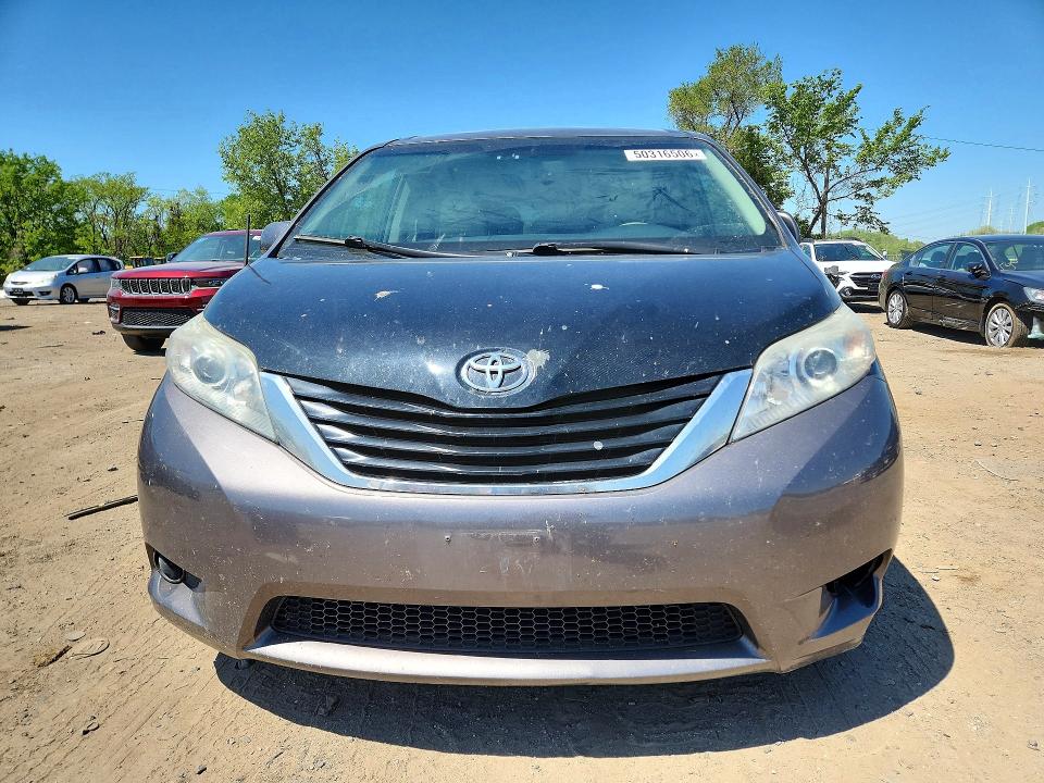 Photo 5 from auction – 2012 TOYOTA SIENNA with VIN 5TDJK3DC1CS035636
