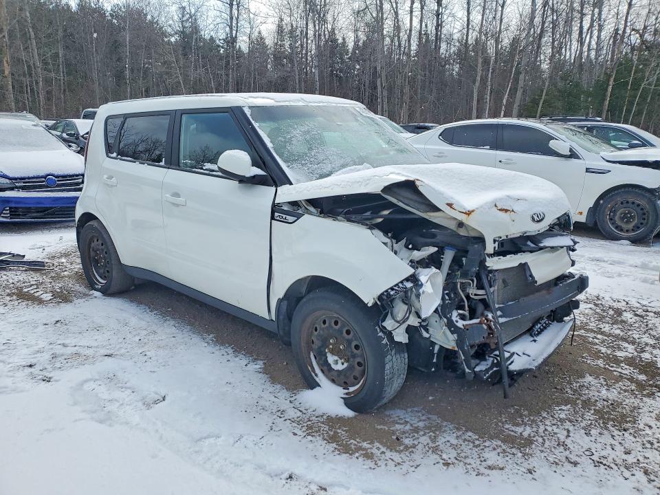 Photo 4 from auction – 2016 KIA SOUL with VIN KNDJN2A20G7396935